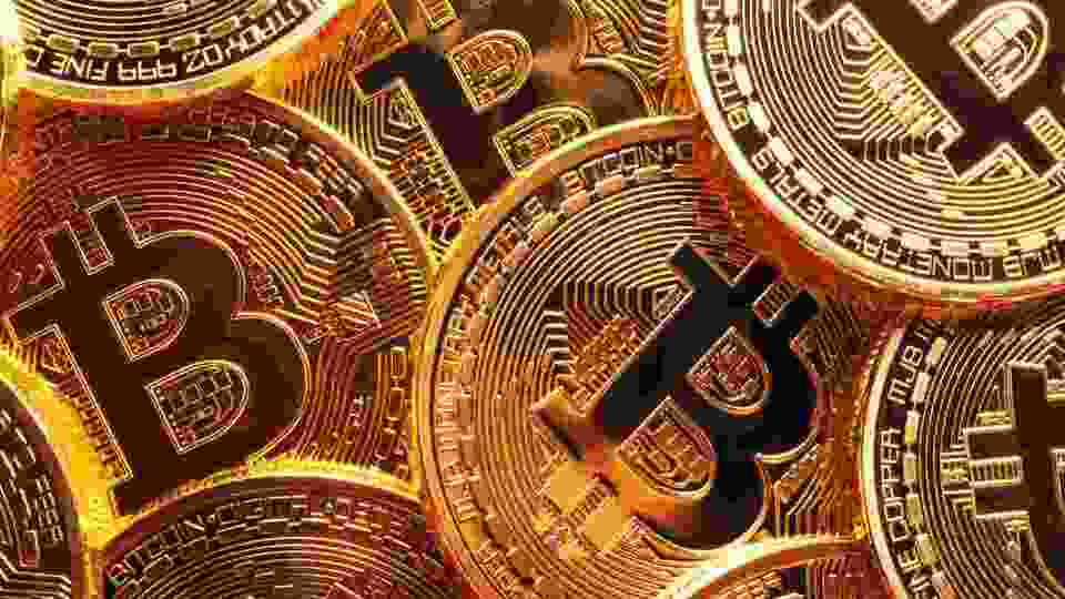 Bitcoin kritik seviyeyi aştı