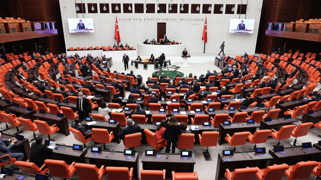 6 parti 'sistem' başlıklarını belirledi