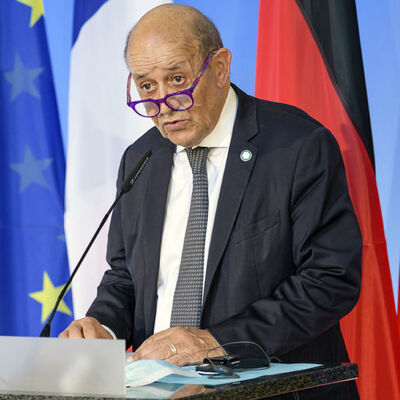 Fransa, Avustralya elçisini geri gönderiyor
