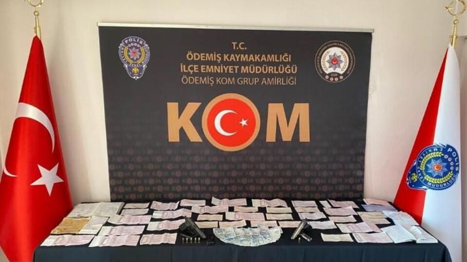 İzmir'de tefecilik operasyonu: 2 gözaltı