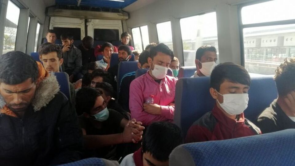 Afganistanlı 29 kaçak göçmen yakalandı