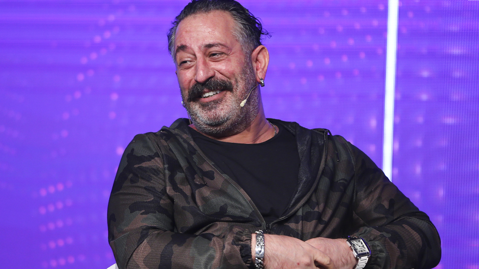 Cem Yılmaz: Var mı NFT isteyen?