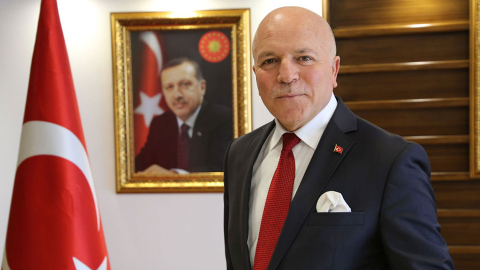 Mehmet Sekmen kimdir?