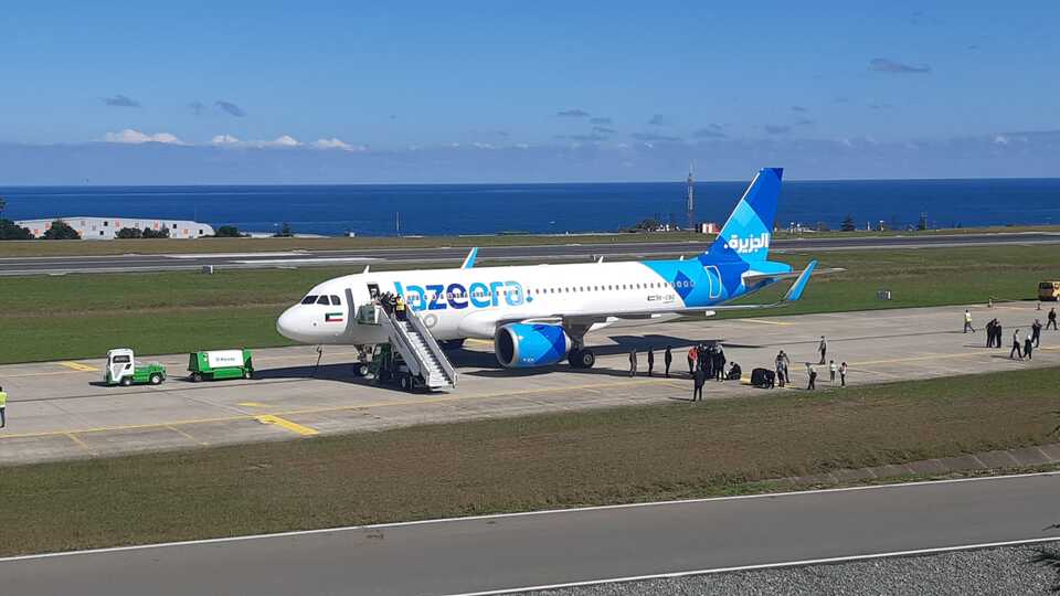 Bomba ihbarı yapılan uçak Trabzon'a acil iniş yaptı