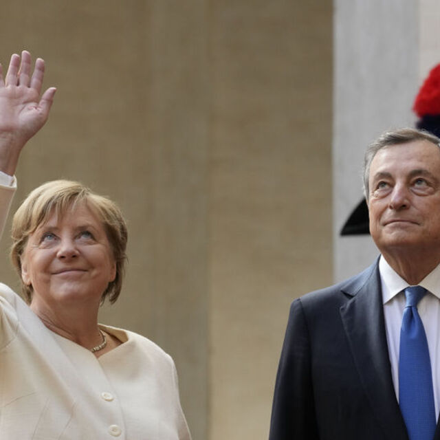 Merkel'den İtalya ve Vatikan'a veda ziyareti