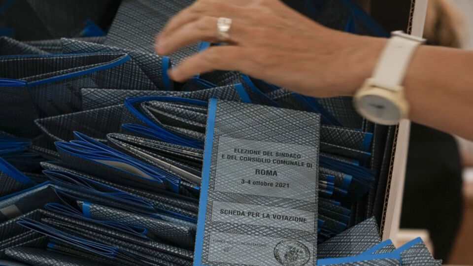 Mussolini'nin torunu en çok oyu aldı