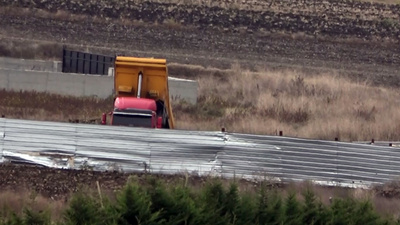 Çatalca'da güpegündüz kaçak hafriyat döküm