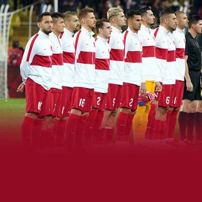 "Altıntop'un mavi boncuklu kadrosu..."