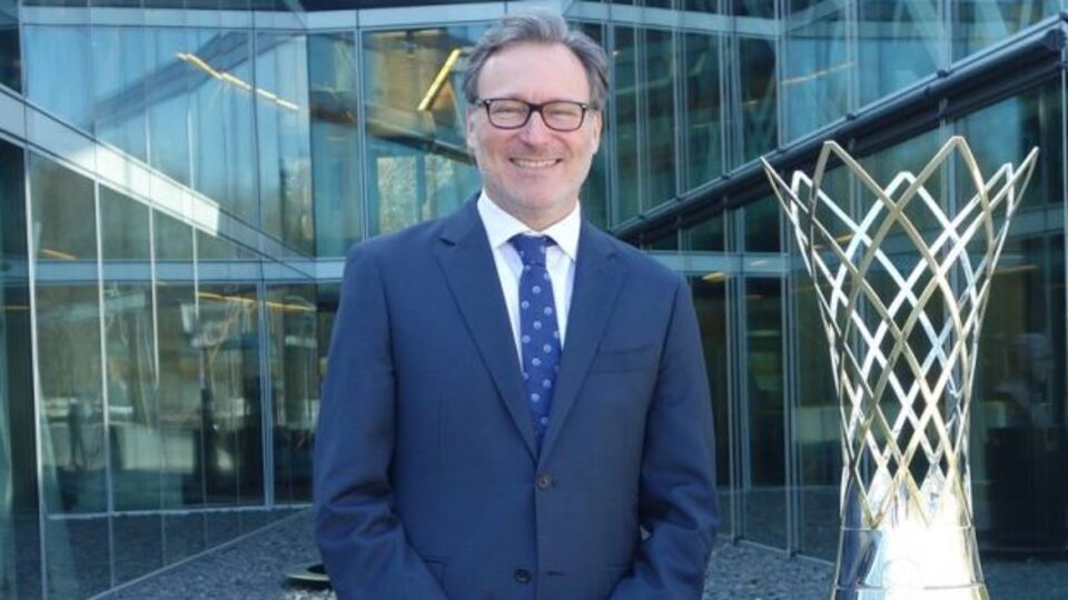 Comninos'tan Basketbol Ligi'ne övgü