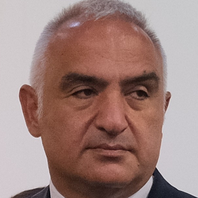 Bakan Ersoy: 'Hızlı ve Öfkeli'yi Türkiye'de çekmek istiyorlar