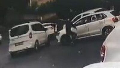 Aracıyla önünü kesip, kurşun yağdırdı