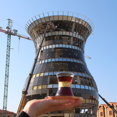 Dünyanın en büyük çay bardağı inşasında sona gelindi