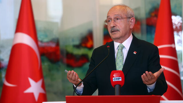 "Cumhurbaşkanlığı adaylığı tartışmaları yapay"