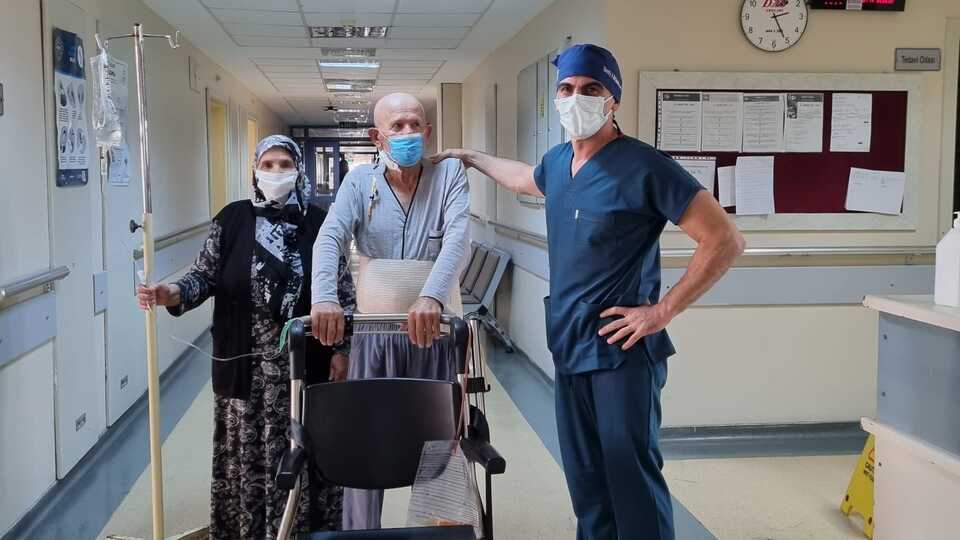 80 yaşında hem koronayı hem kanseri yendi!