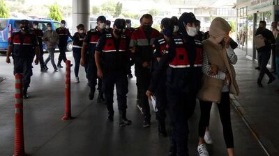 Doktorlu, eczacılı 'zehir' çetesi!