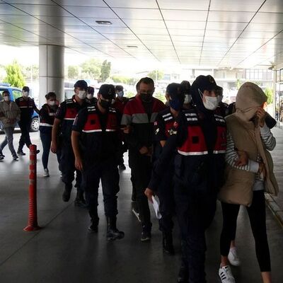 Doktorlu, eczacılı 'zehir' çetesi!