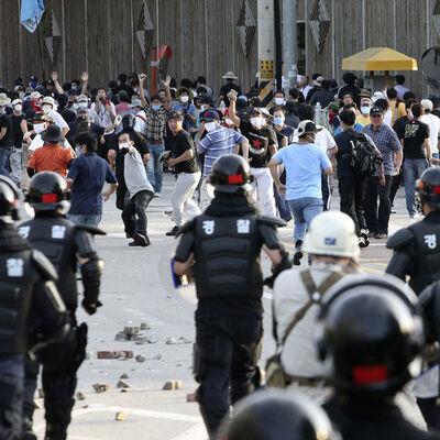 Netflix'in popüler dizisi Squid Game'e tepki!