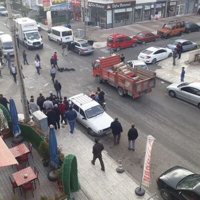 İki kardeşin kanlı düellosu!