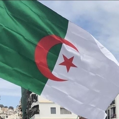 Macron'un "Osmanlı sömürgeciydi" suçlamasına Cezayir'den cevap!