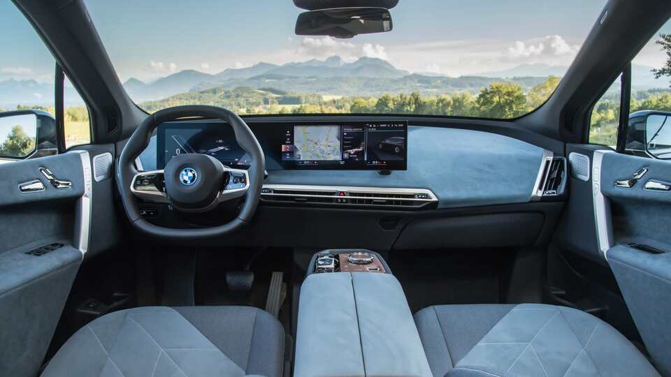 BMW iX'in Türkiye fiyatı açıklandı