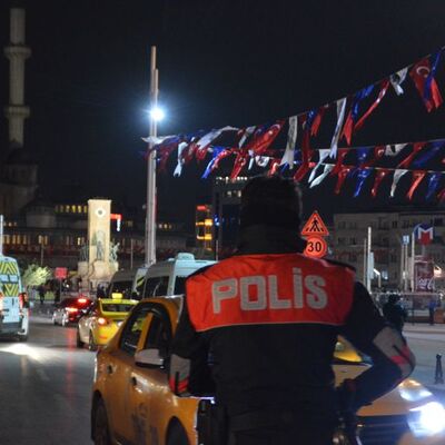 İstanbul'da aranan 405 şüpheli yakalandı!