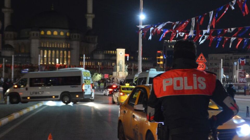İstanbul'da aranan 405 şüpheli yakalandı!