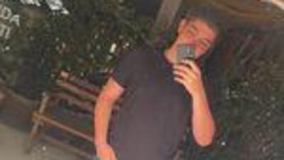 Annesine şiddet uygulayan babasını öldürdü!