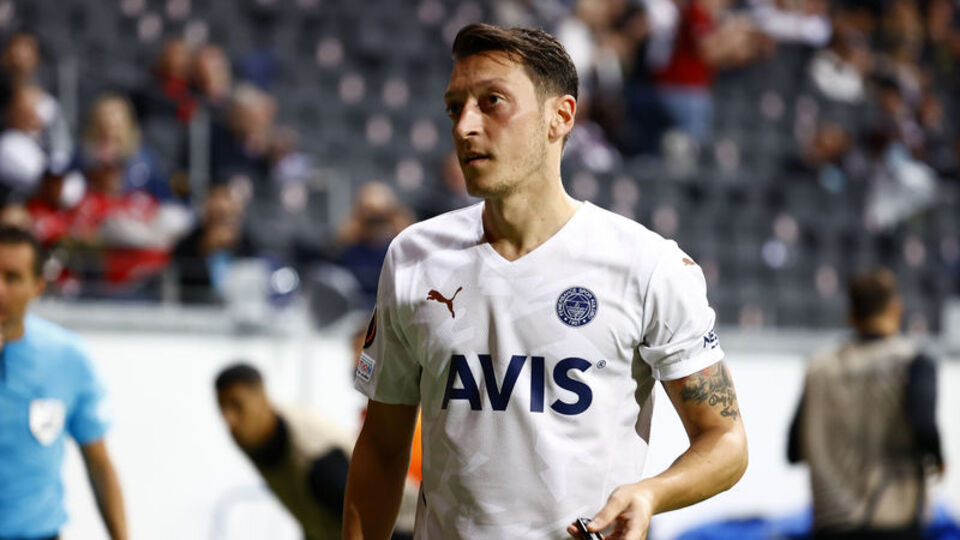 Özil'den Afrika'ya sağlık desteği