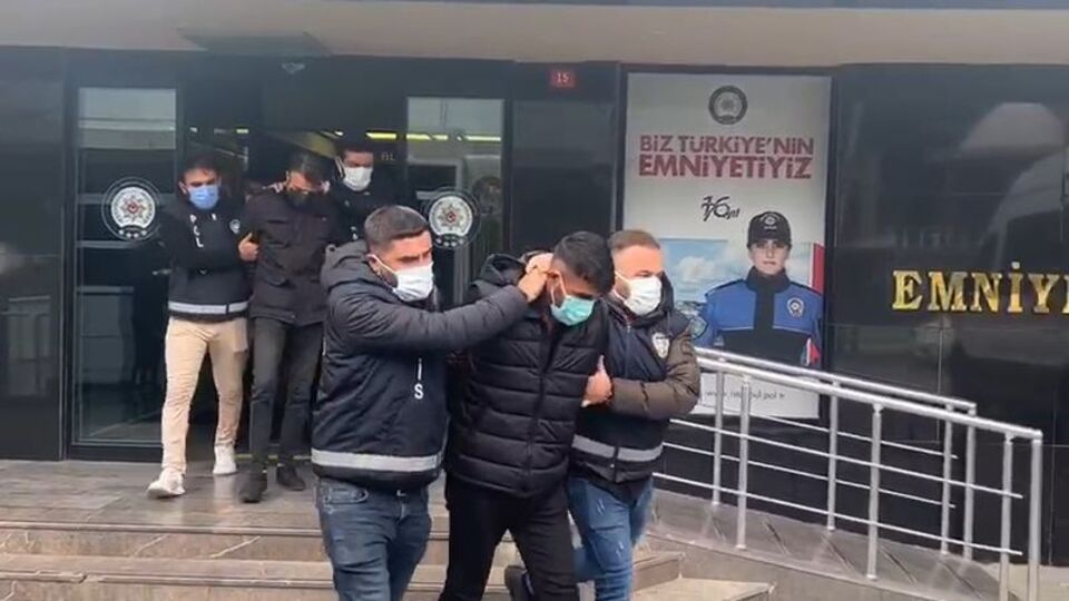 7 yetim evlat, bir gözü yaşlı eş