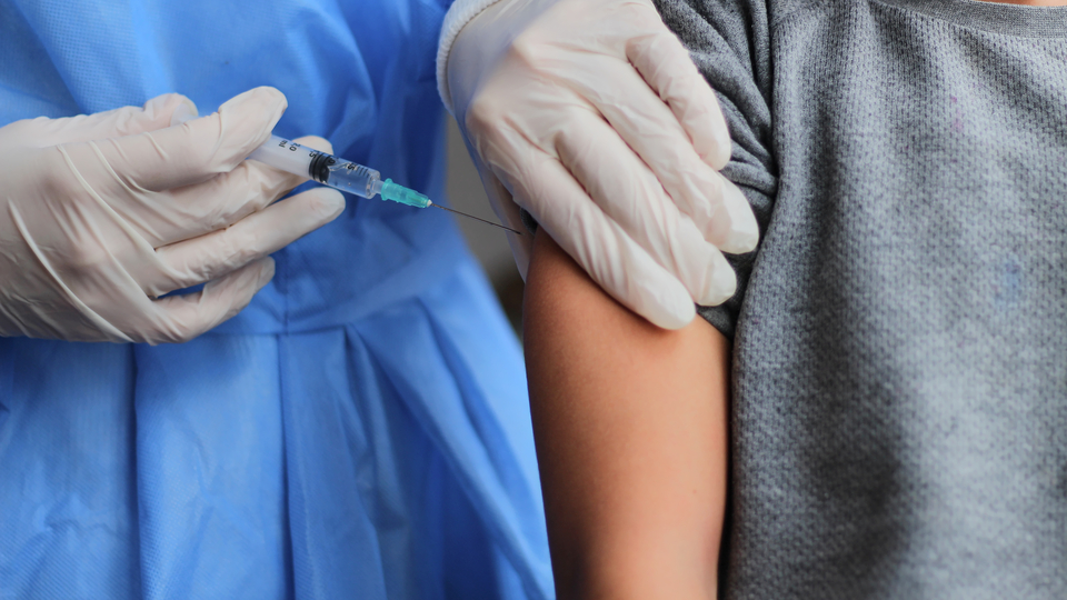 Kanser hastalarına Covid-19 aşısı çağrısı