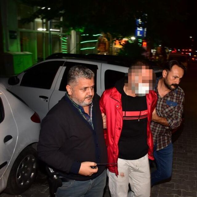 Husumetlisini defalarca bıçakladı
