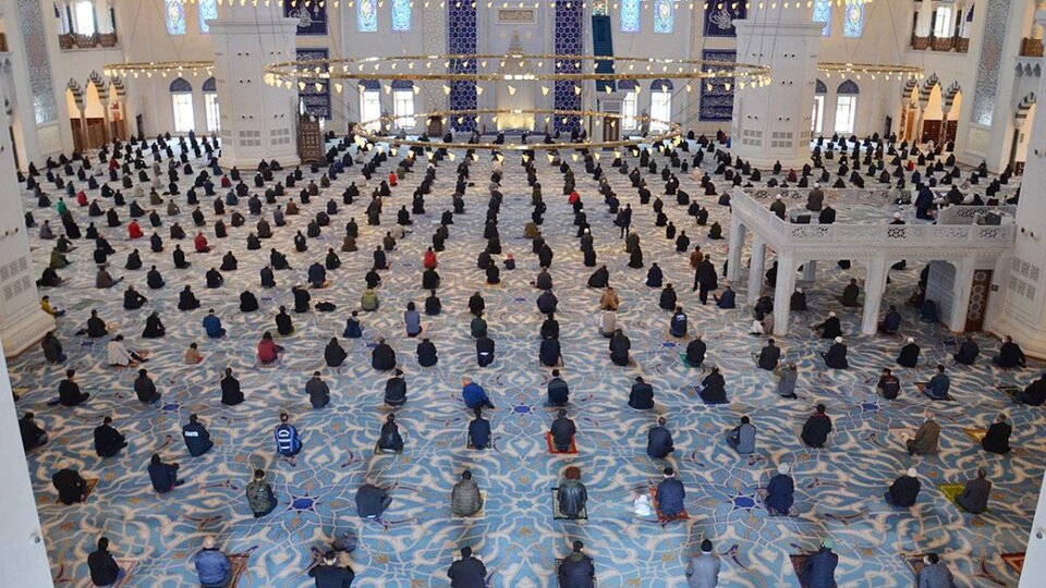 Bursa Cuma namazı saati kaçta?