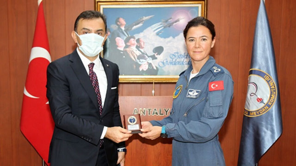 TSK'nın ilk kadın filo komutanı Antalya Hava Meydan Komutanı oldu