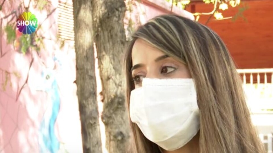 Boşanmaya çalıştığı eşinin düğününü izledi