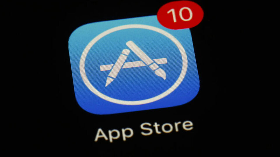 Çin, Apple Store'daki kutsal kitap uygulamalarını kaldırttı