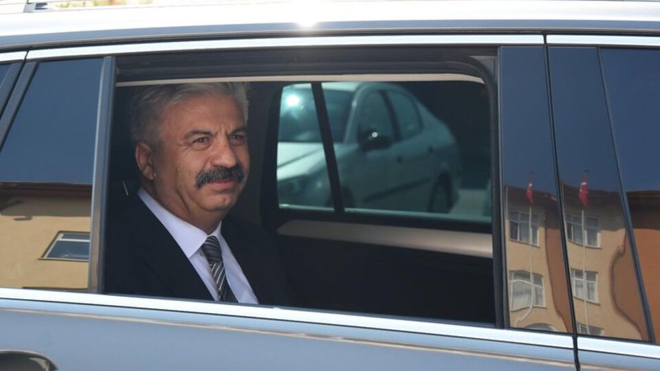 Birinci sınıf emniyet müdürü ile oğlu kazada hayatını kaybetti