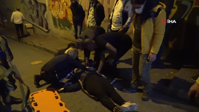 Vale aracı park ederken turistleri ezdi