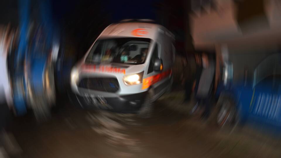 17 yaşındaki çocuk silah temizlerken annesini vurdu!