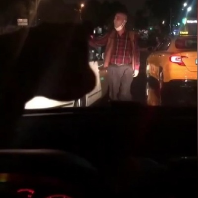 Taksici yol kesip kâbusu yaşattı!