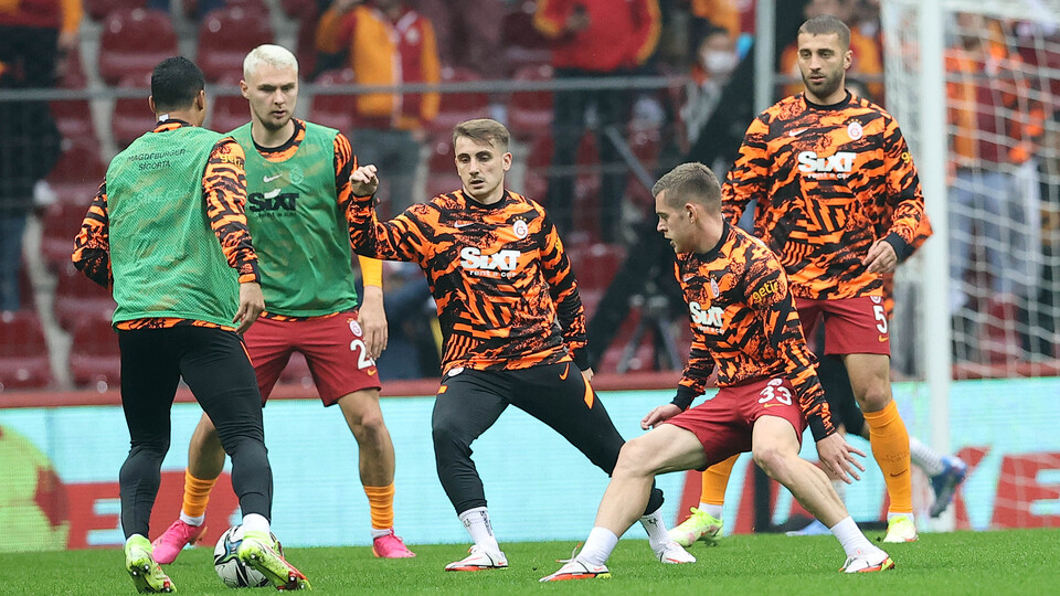 Galatasaray'da 3 değişiklik