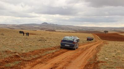 Toprağa gömülü ceset parçaları bulundu