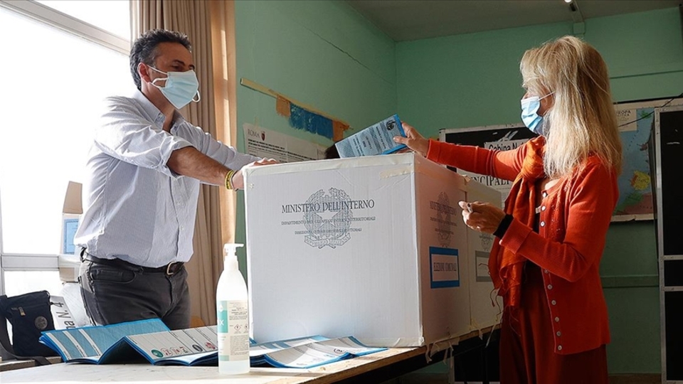 İtalya'da kısmi yerel seçimlerde zafer merkez solun