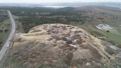 Arnavutköy'de kaçak hafriyat tepecikleri oluştu