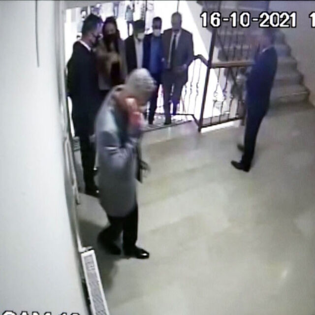 Davutoğlu'nun asansör kazası kamerada