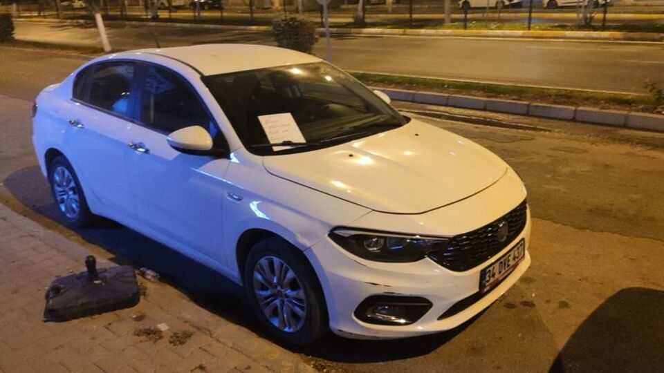 Otomobil camında örnek 'not'