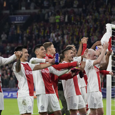 Ajax, Dortmund'u 4'ledi!