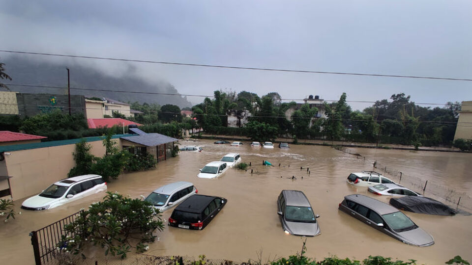 Hindistan'da sel felaketi: 85 ölü!