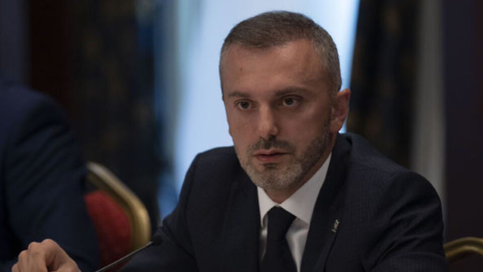 AK Parti'den 'tebdil-i kıyafet' açıklaması