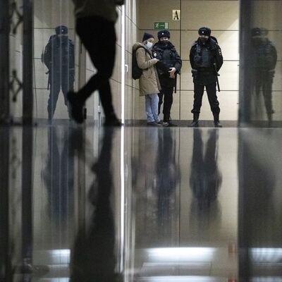 Rusya'da hapishanede uyuşturucu taşıyan kedi yakalandı