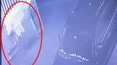 Katilleri duvara yansıyan gölgeleri yakalattı!